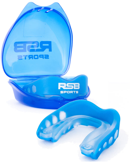 RSB Sports blauw bitje met opbergbakje voor optimale tandbescherming tijdens vechtsporten zoals kickboksen en MMA.

