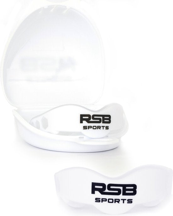 RSB Sports wit bitje met opbergbakje voor optimale tandbescherming tijdens vechtsporten zoals kickboksen en MMA.


